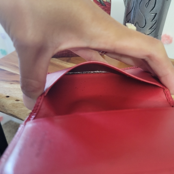 Authentic LV Ref Epi Card Holder CA0965 - Picture 9 of 11